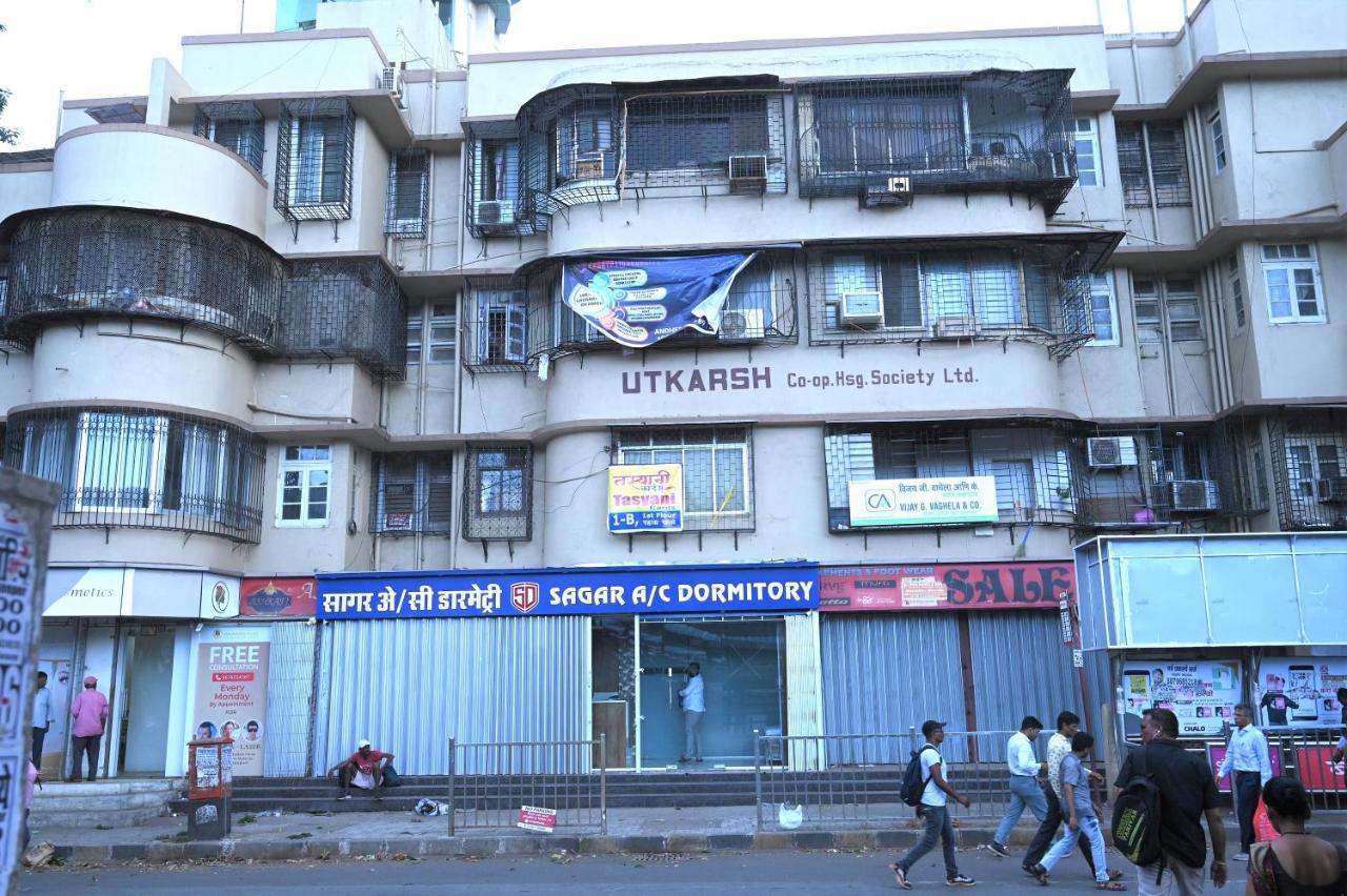 Sagar Dormitory Andheri - Nearest To Andheri Railway Station West Mumbai  Buitenkant foto