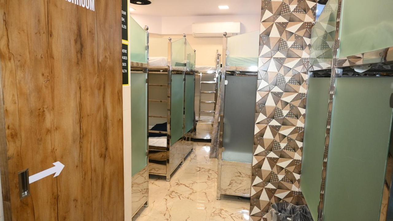 Sagar Dormitory Andheri - Nearest To Andheri Railway Station West Mumbai  Buitenkant foto