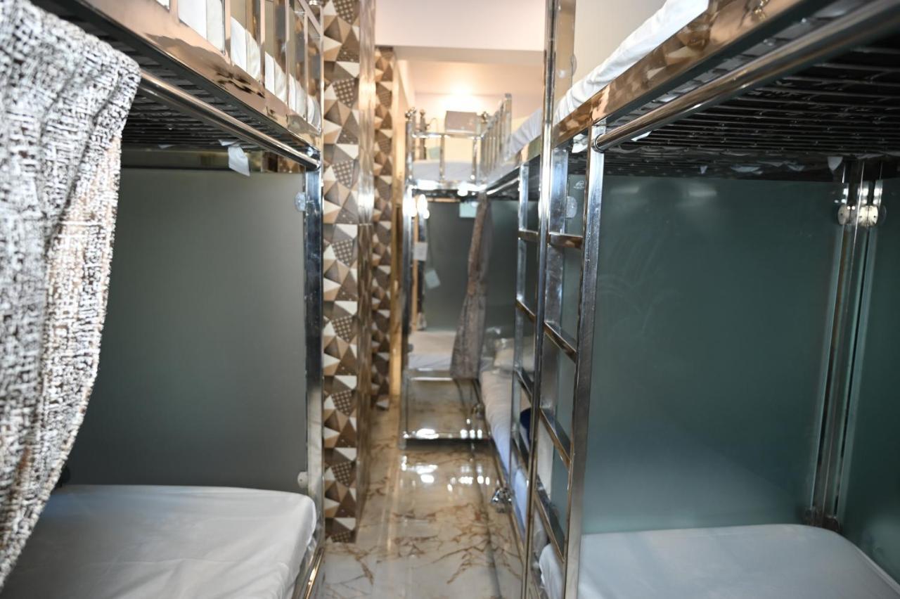 Sagar Dormitory Andheri - Nearest To Andheri Railway Station West Mumbai  Buitenkant foto