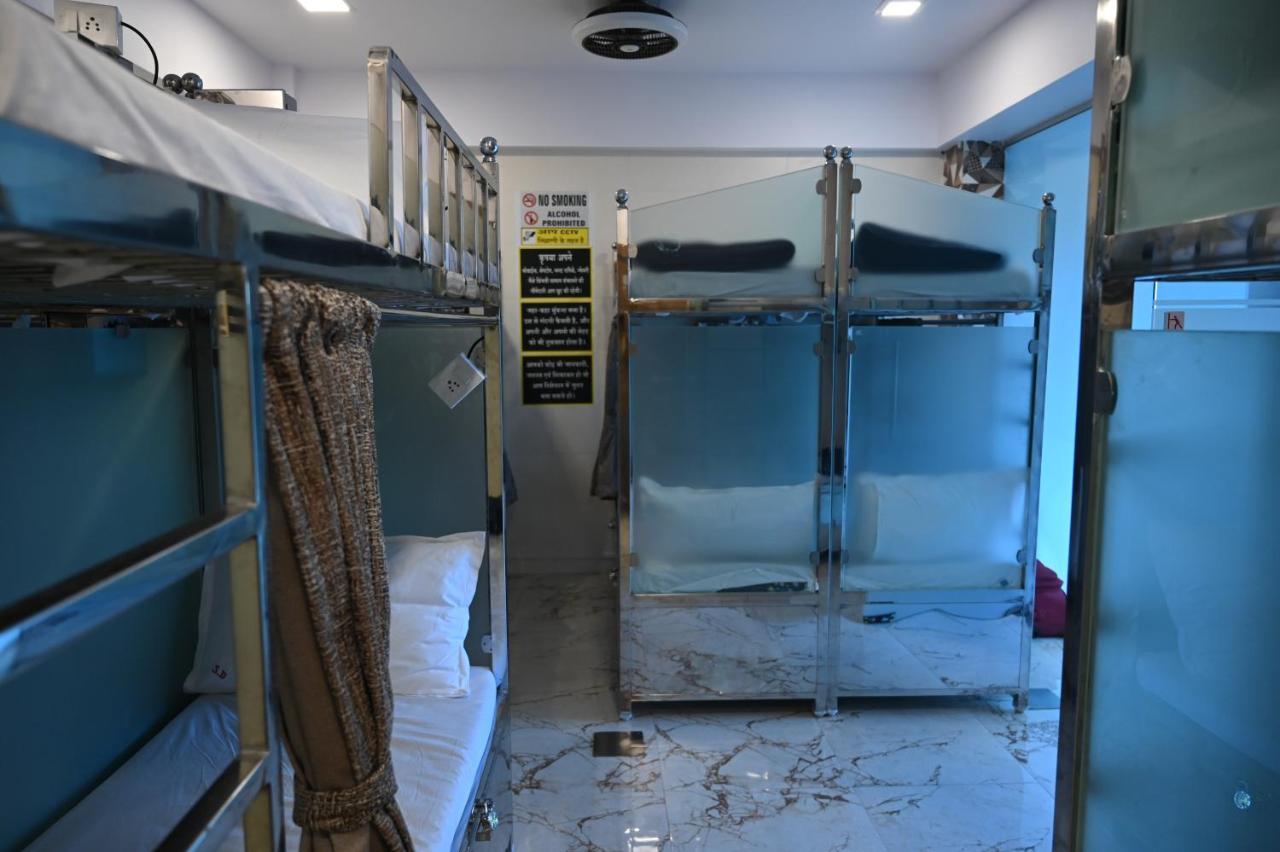 Sagar Dormitory Andheri - Nearest To Andheri Railway Station West Mumbai  Buitenkant foto