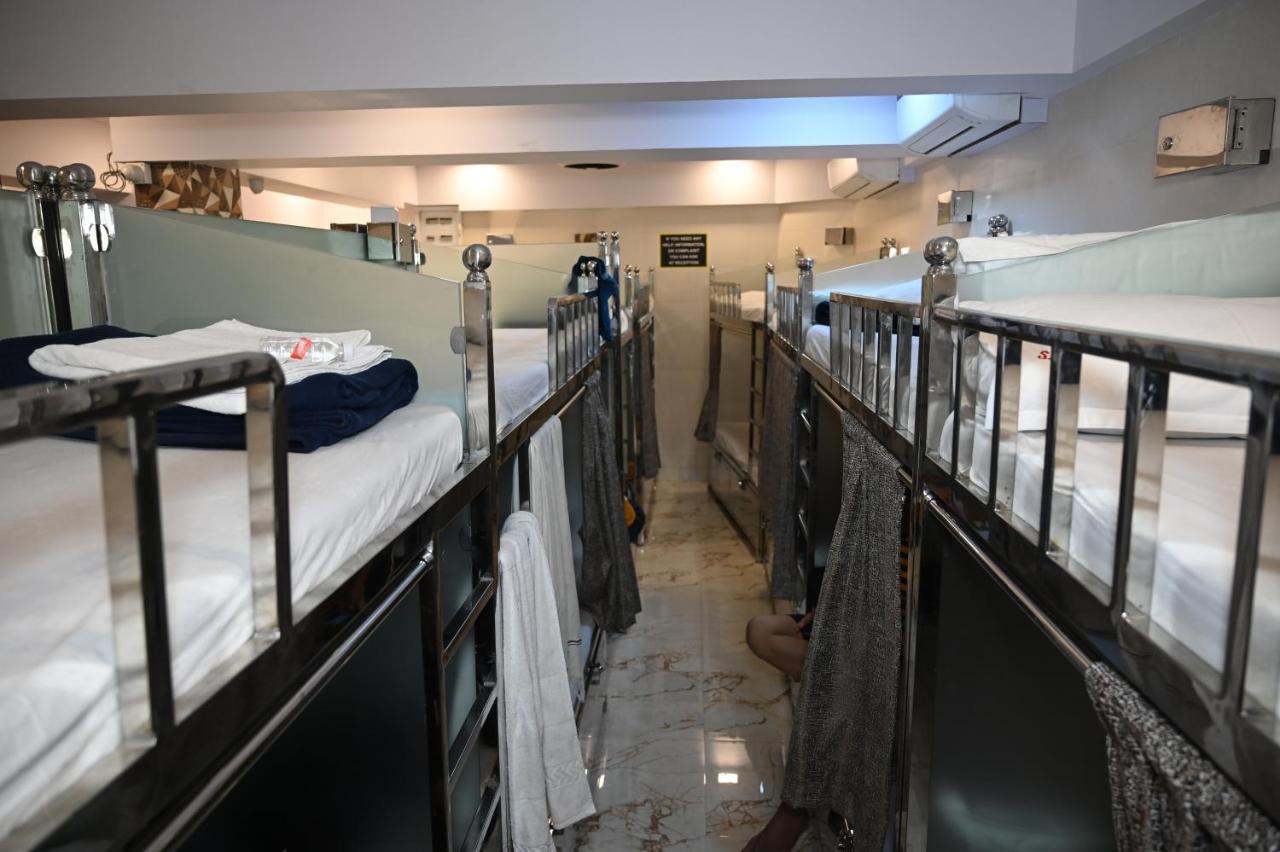 Sagar Dormitory Andheri - Nearest To Andheri Railway Station West Mumbai  Buitenkant foto